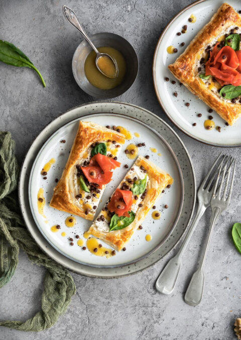 Räucherlachs-Tarte mit Linsen, Spinat und Orangen-Senf-Dressing Rupp (11 von 9)300