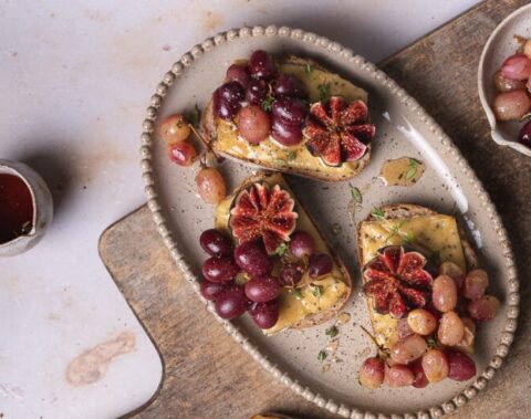 Rupp Röstbrote mit gebackenen Weintrauben und aromatischer Honig-Marinade (1 von 1)