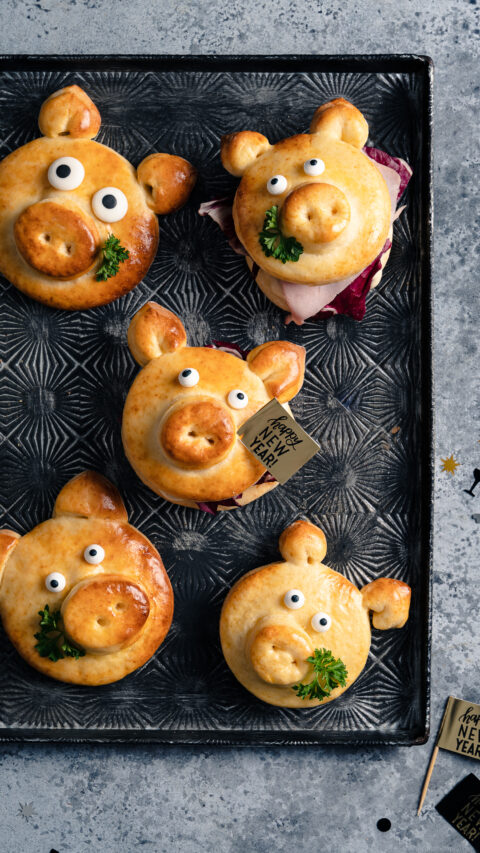 Belegte Glücksschweinchen mit Rupp Feinster Streich Bergkäse IG-S (2 von 1)