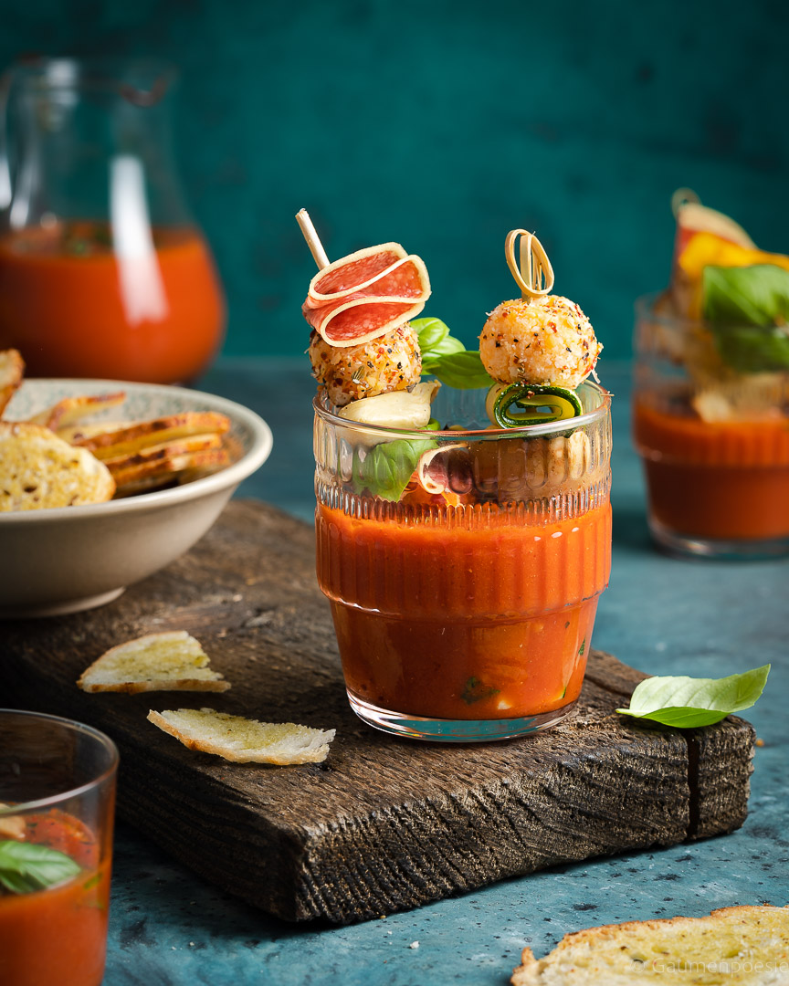 Rupp_Gazpacho mit Käsebällchen